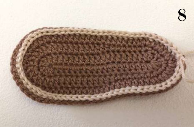 Brown crochet sole with a beige round all along the edge