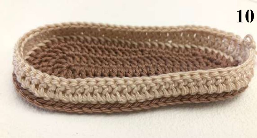 Crochet shoe base with beige sides on the brown sole